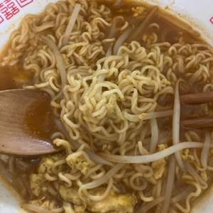 簡単！！インスタントラーメンで☆カレーラーメン